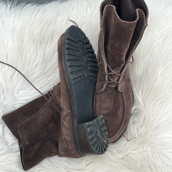 Stuart Weitzman Suede Brown Booties 8 - Picture 6 of 6